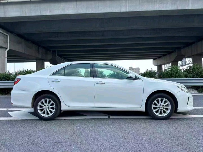 广州15年丰田凯美瑞4