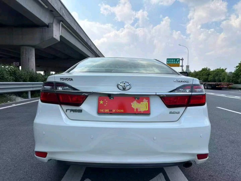 广州15年丰田凯美瑞5