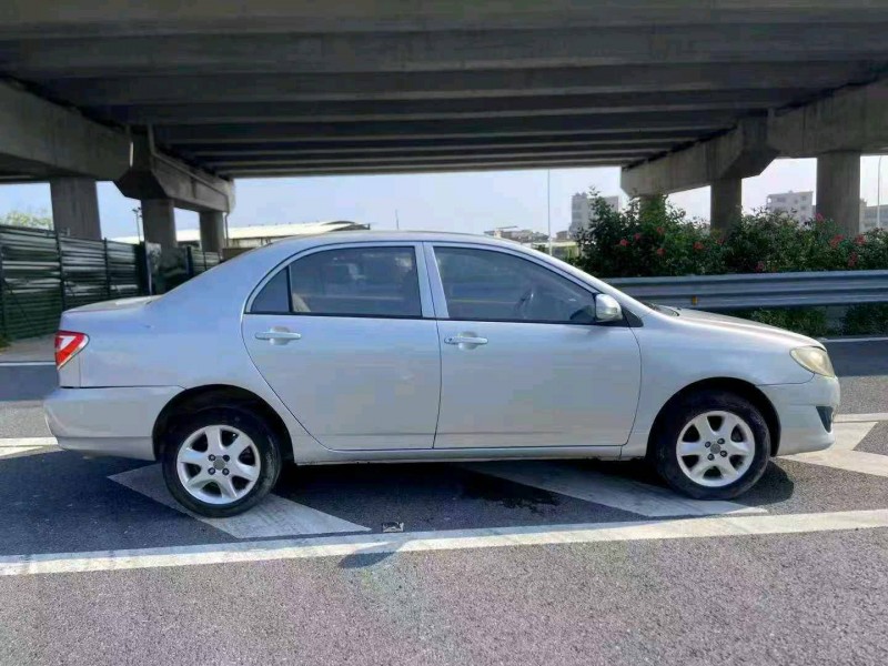 广州13年丰田花冠5