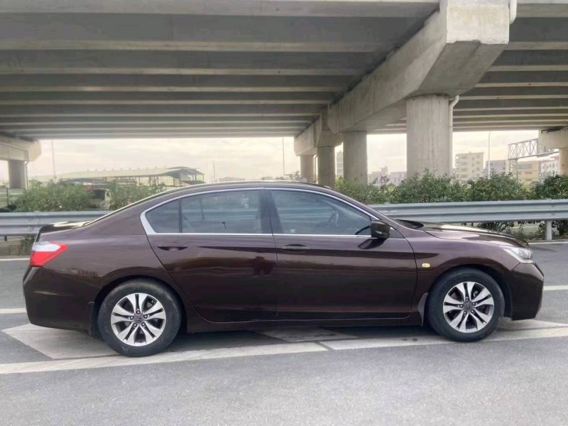 广州15年本田雅阁4