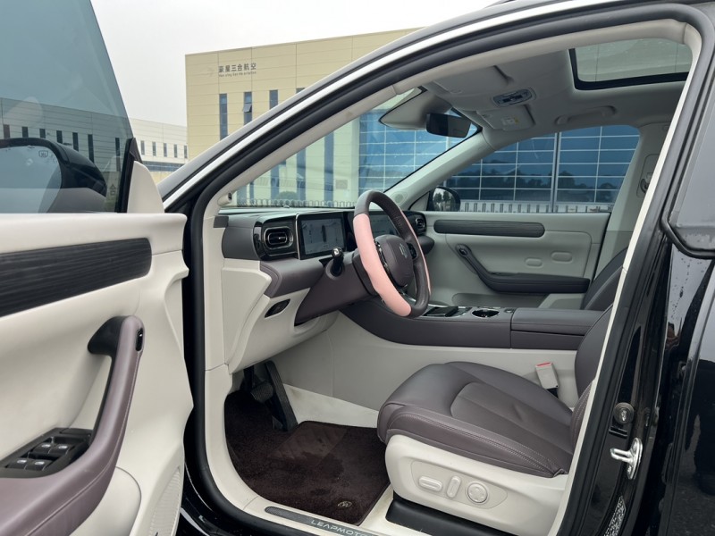 盐城24年零跑汽车C114