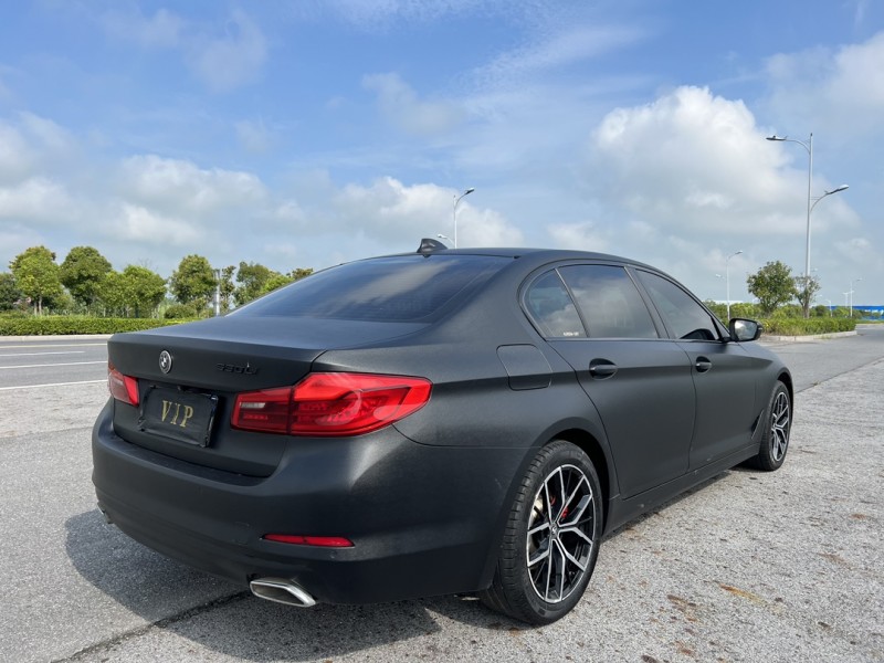 盐城18年宝马5系8