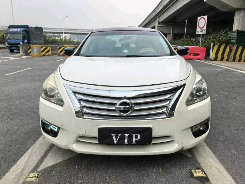 广州13年日产天籁1