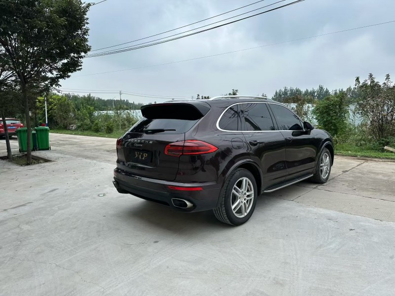 徐州17年保时捷卡宴4