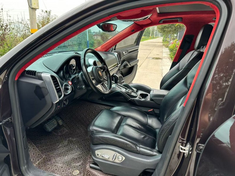 徐州17年保时捷卡宴5