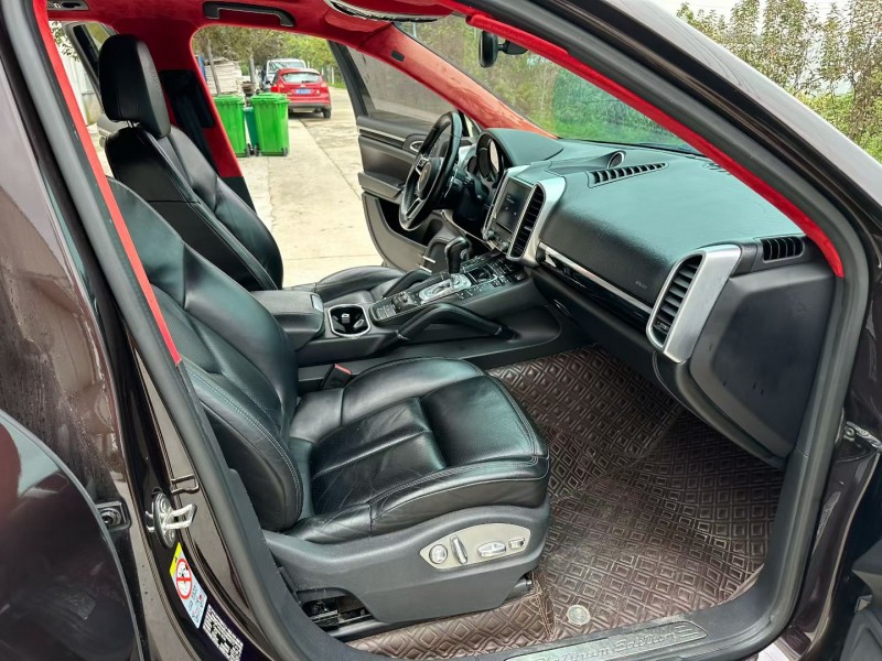 徐州17年保时捷卡宴8