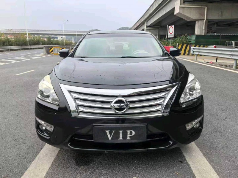 广州13年日产天籁1