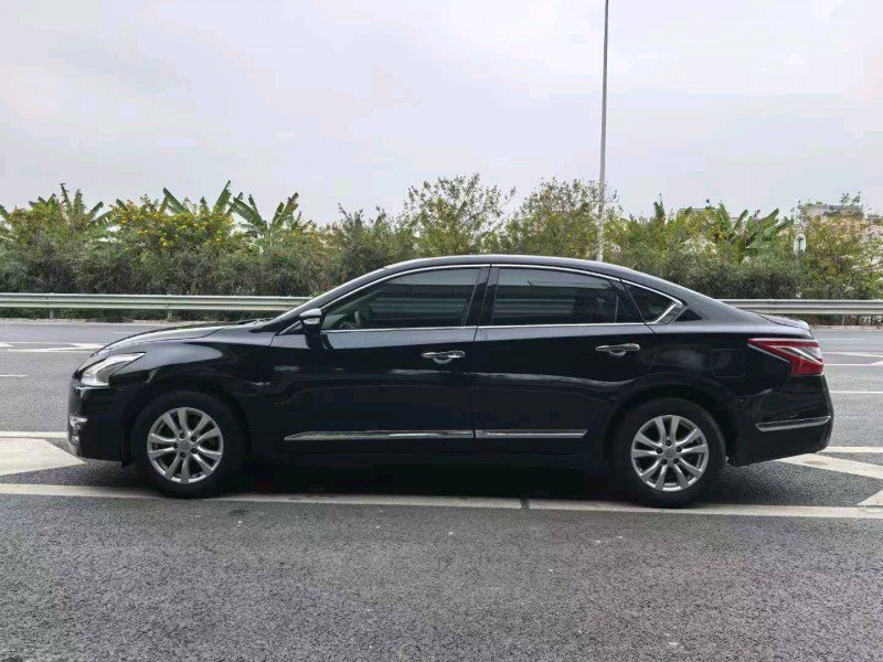 广州13年日产天籁5