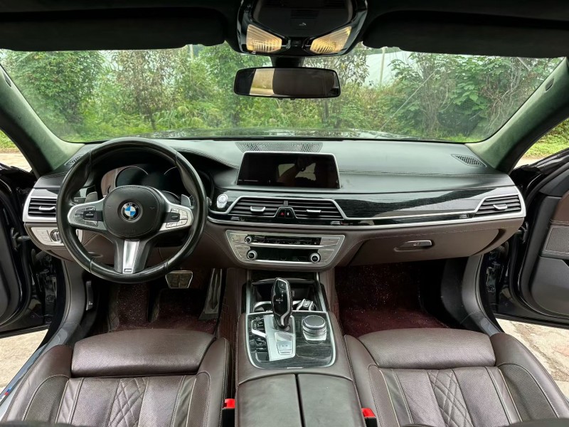 徐州17年宝马7系7