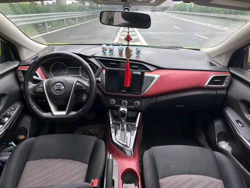 广州17年日产蓝鸟8