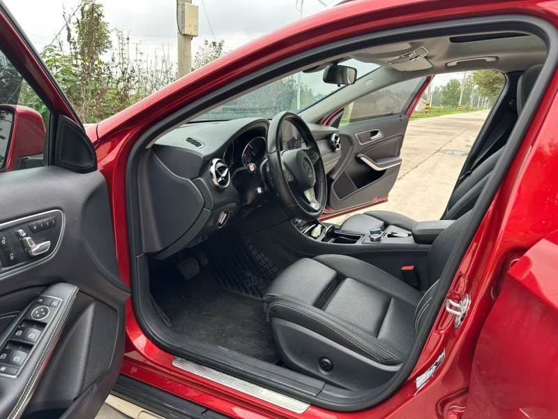 徐州18年奔驰GLA5