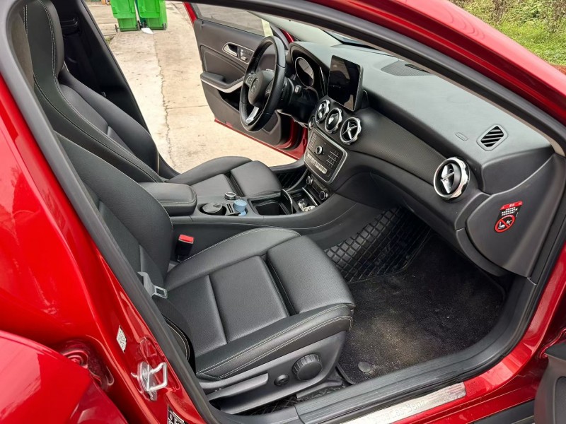 徐州18年奔驰GLA8