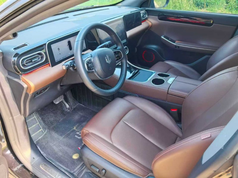 襄阳24年零跑汽车C015