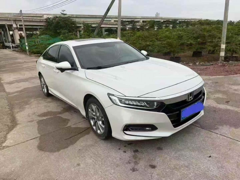 佛山19年本田雅阁2