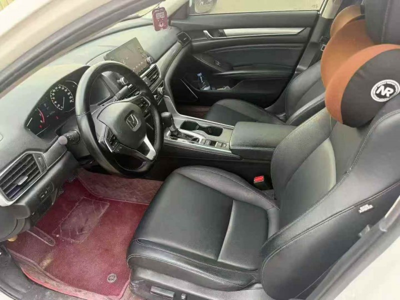 佛山19年本田雅阁6