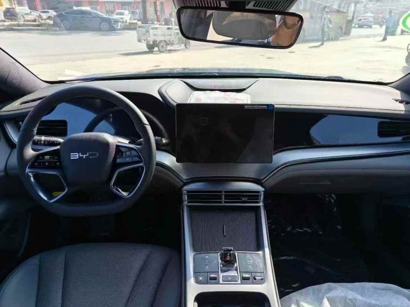 承德25年比亚迪海豹4