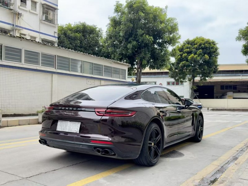 深圳20年保时捷帕拉梅拉8