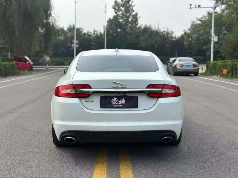 济宁14年捷豹XF9