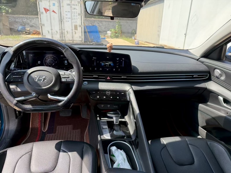 东营21年现代伊兰特4