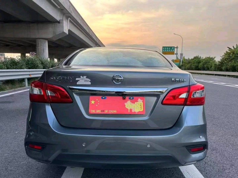 广州20年日产轩逸5