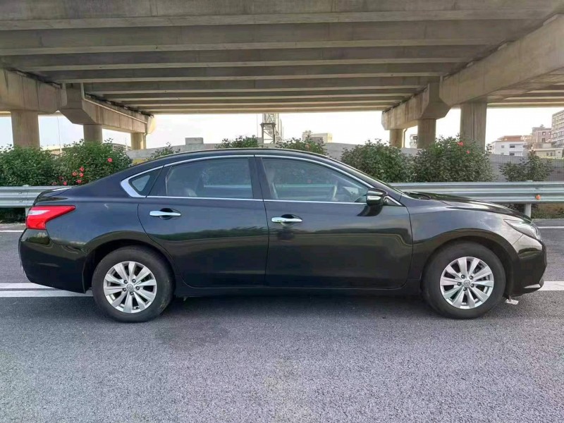 广州18年日产天籁4