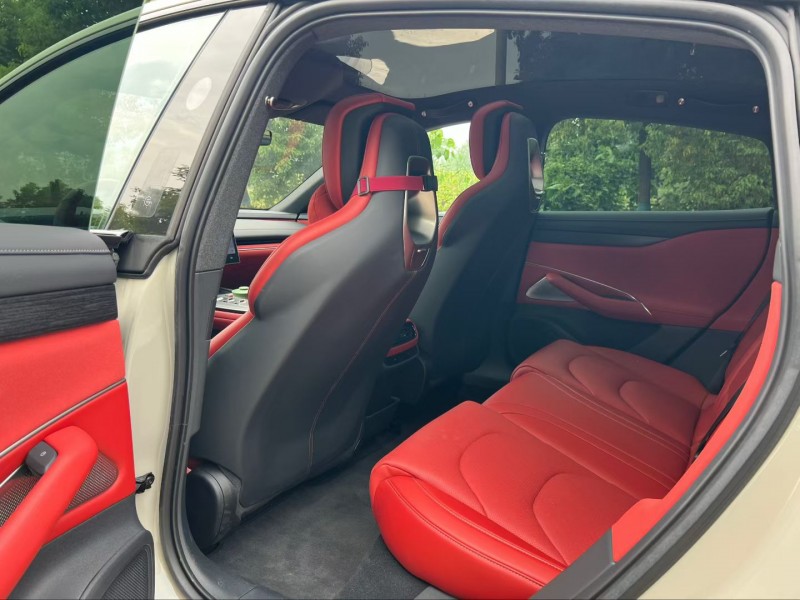 盐城25年小米SU77