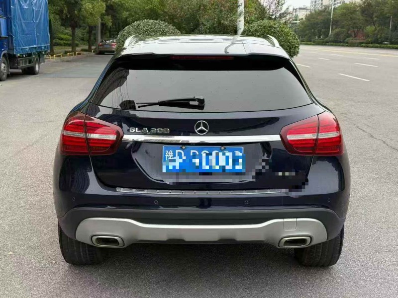 淮南17年奔驰GLA9