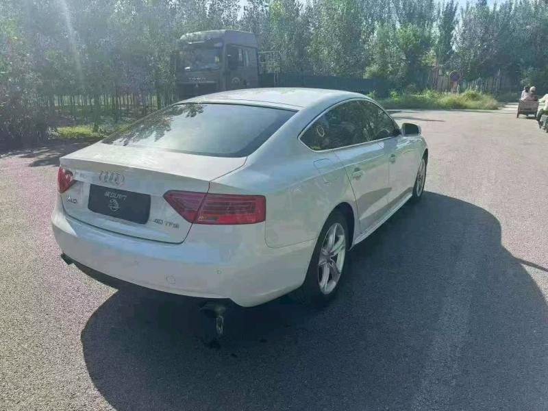 济宁13年奥迪A57