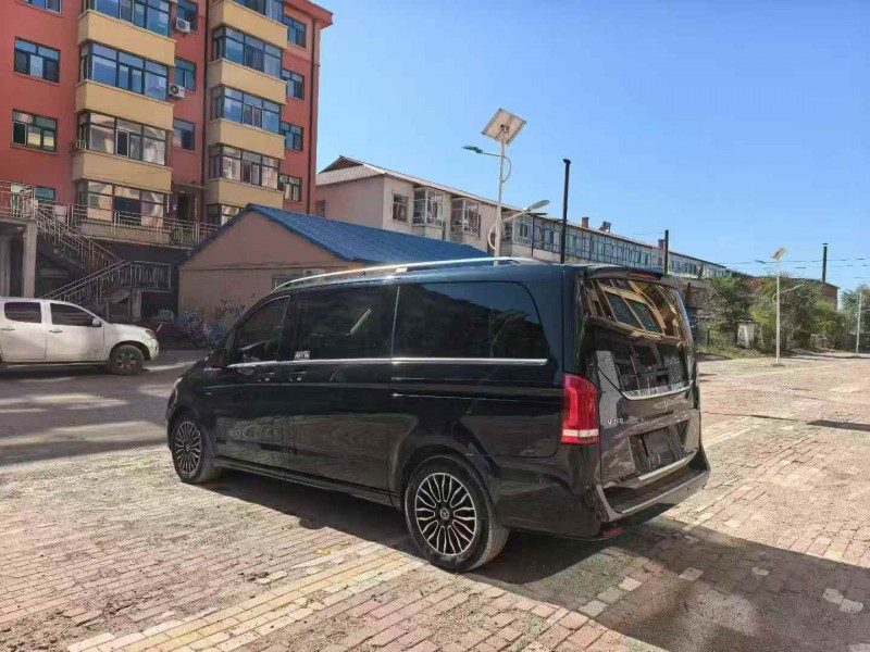 双鸭山19年奔驰V8