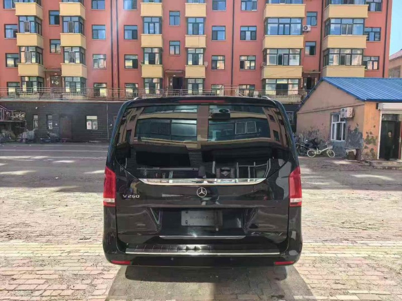 双鸭山19年奔驰V9