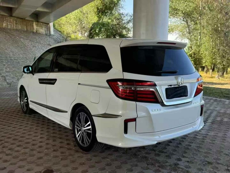 舟山18年本田艾力绅7