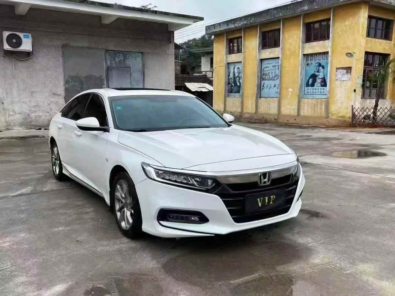 株洲18年本田雅阁3