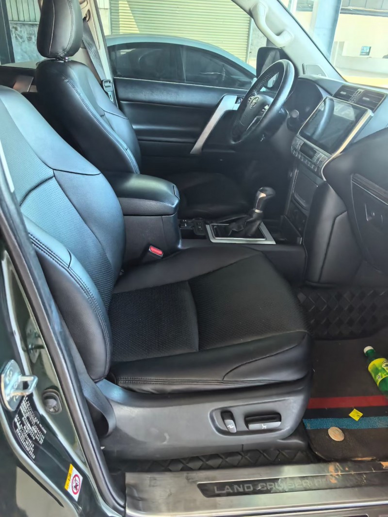 新余18年丰田普拉多2