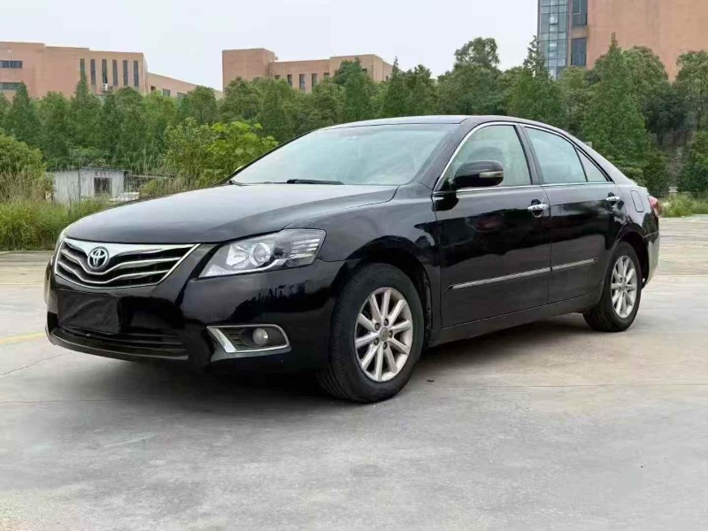 长沙14年丰田凯美瑞3