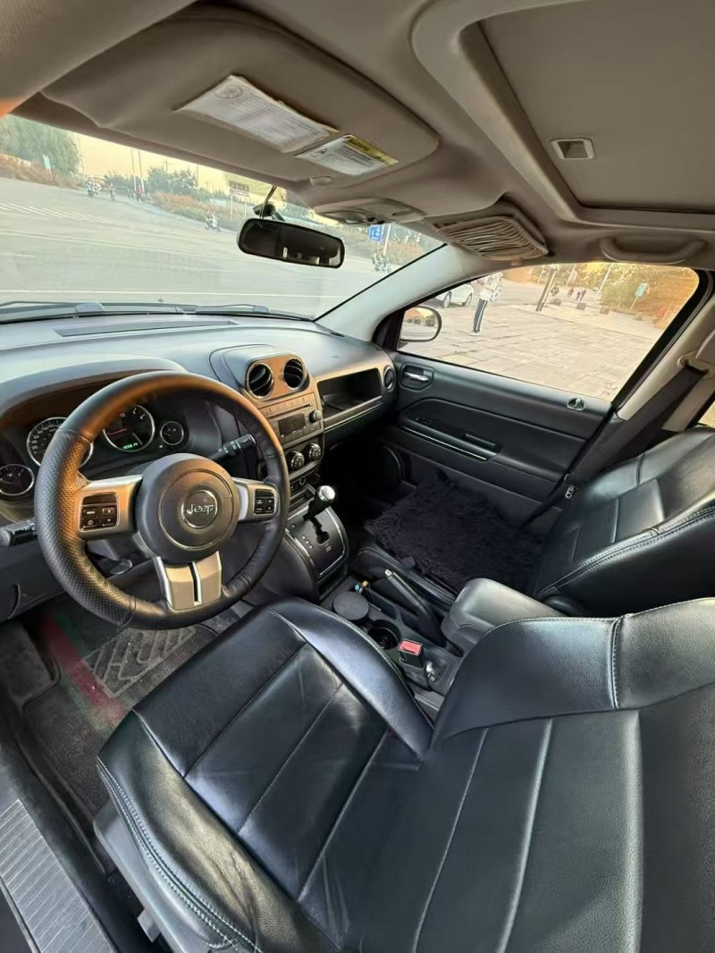 呼和浩特12年Jeep指南者4