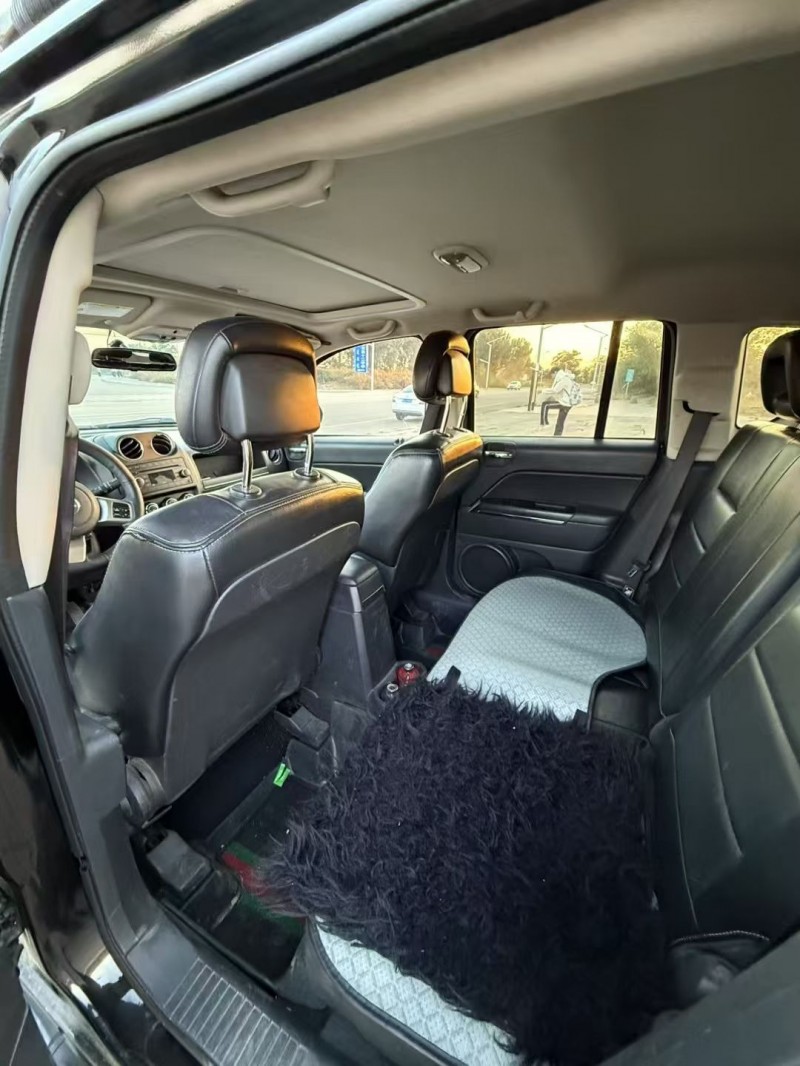 呼和浩特12年Jeep指南者5