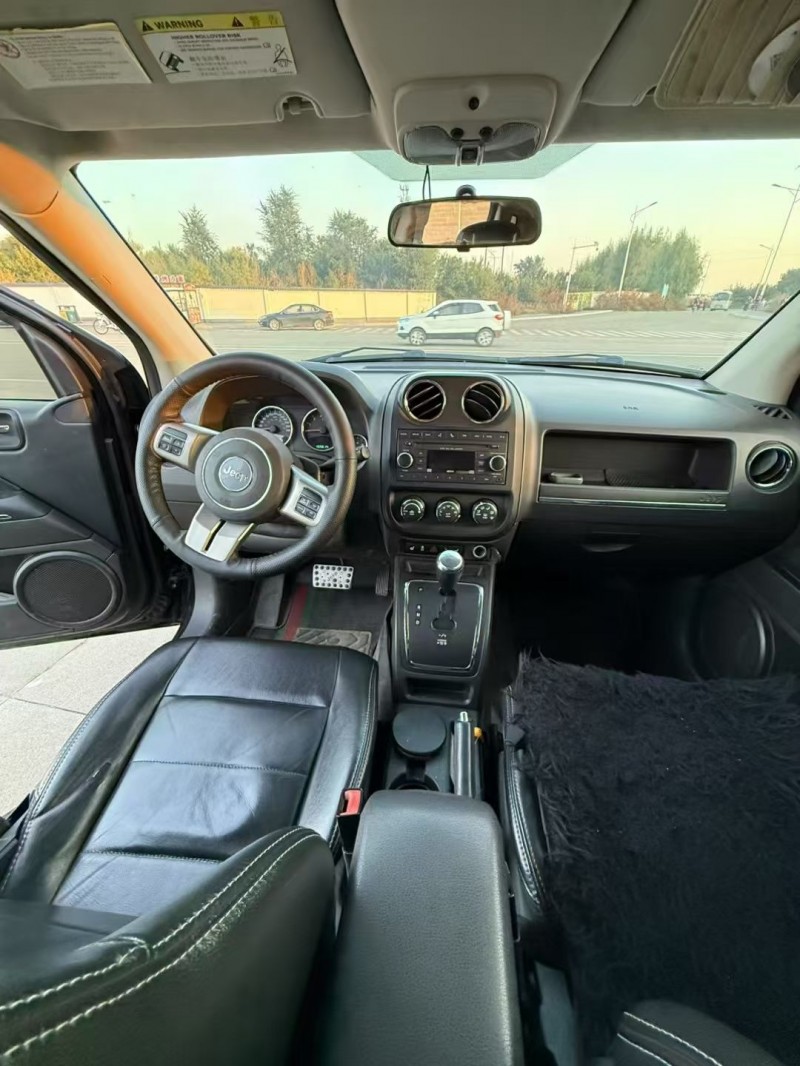 呼和浩特12年Jeep指南者6