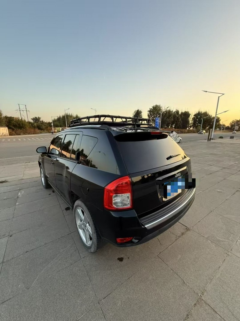 呼和浩特12年Jeep指南者9