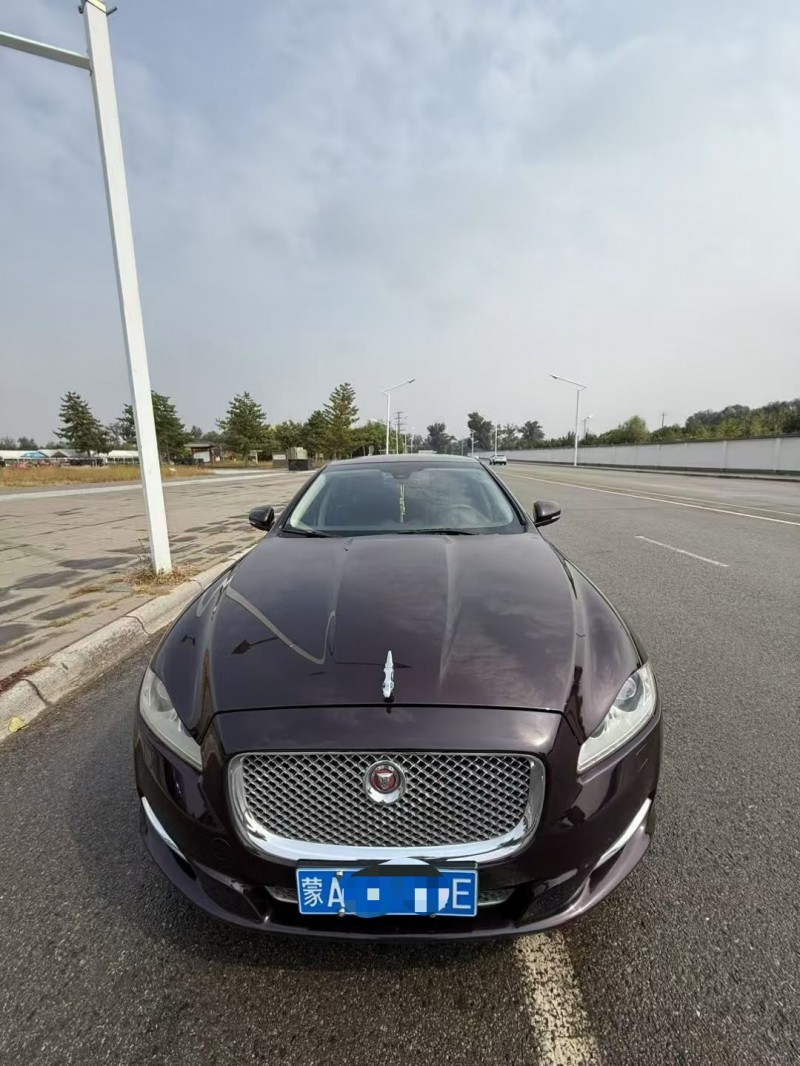 呼和浩特15年捷豹XJL1