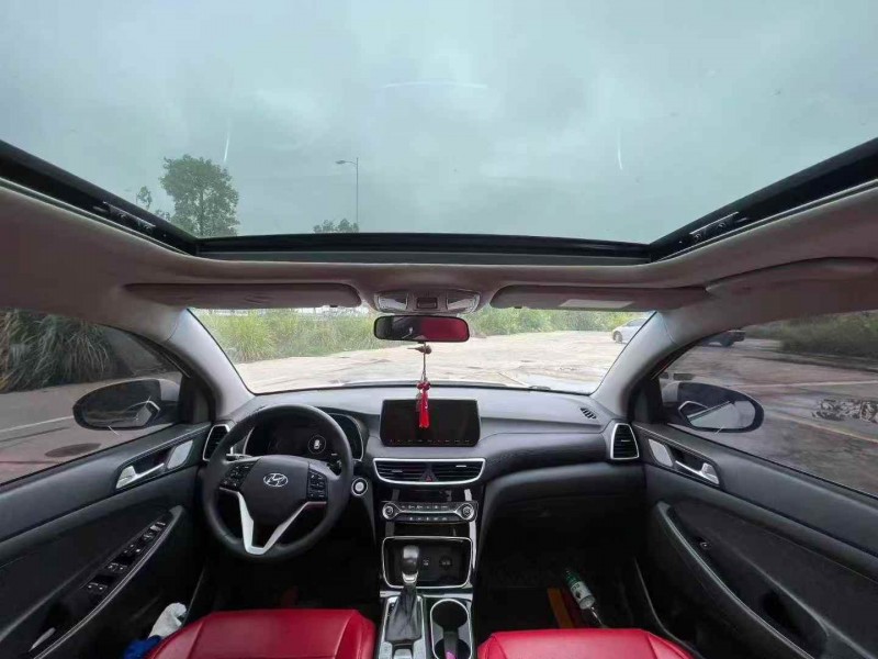 邵阳19年现代途胜4