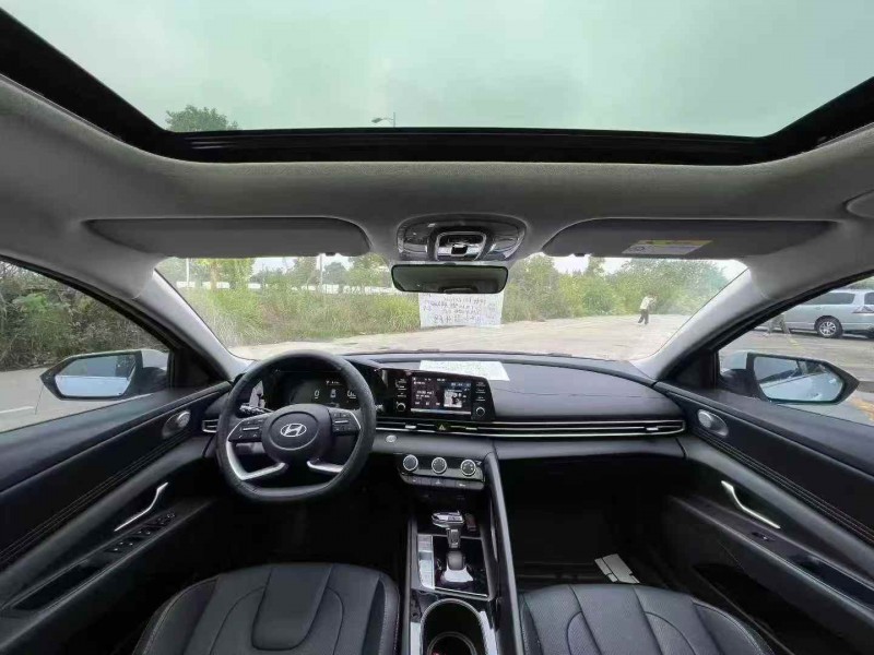 岳阳25年现代伊兰特5