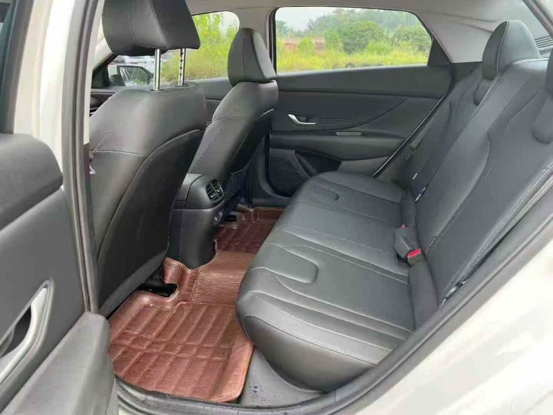 岳阳25年现代伊兰特6