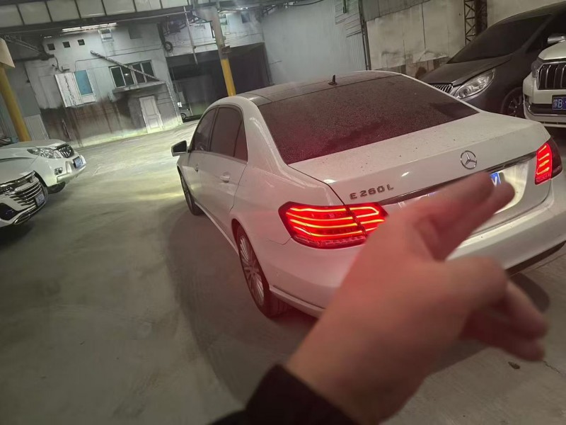 呼和浩特14年奔驰E3