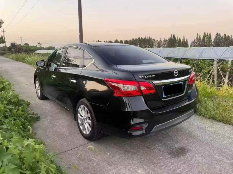 宁波19年日产轩逸7