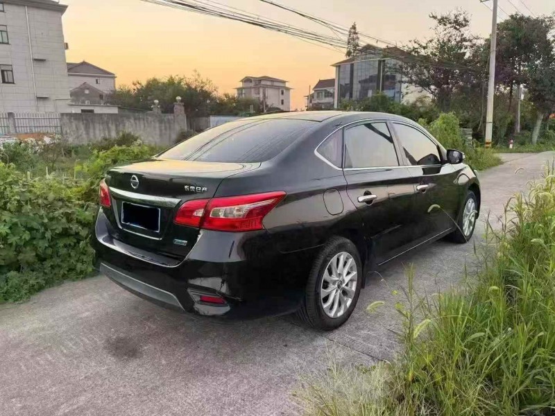 宁波19年日产轩逸8