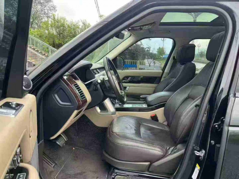 重庆20年路虎揽胜行政5