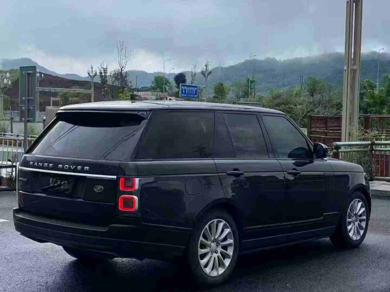 重庆20年路虎揽胜行政8