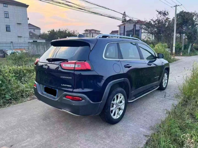 宁波18年Jeep自由光9