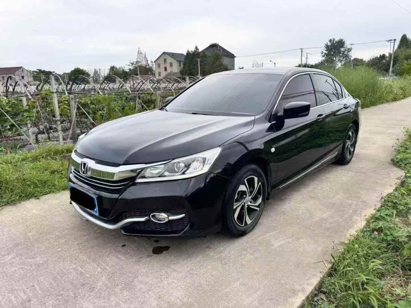 宁波18年本田雅阁3