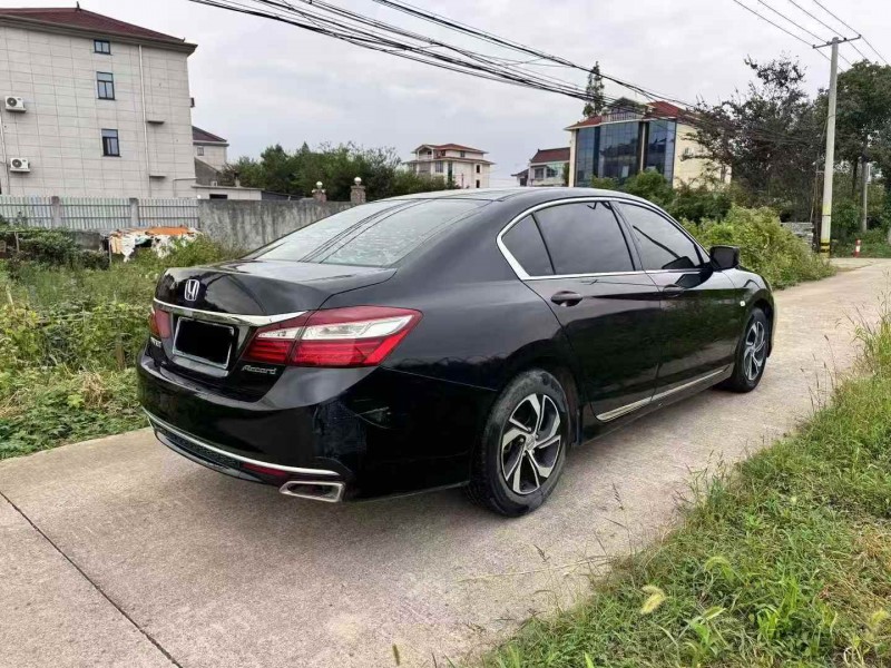 宁波18年本田雅阁7